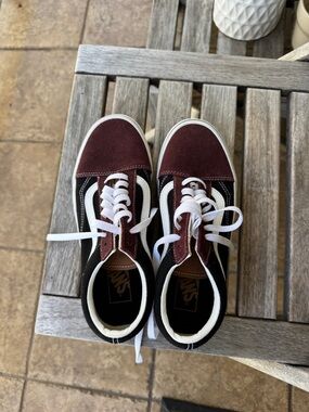 Vans Sneakers in Burgundy, Black & Cream with Tan Accents